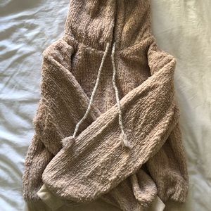 Anthropology fleece pull-over-S